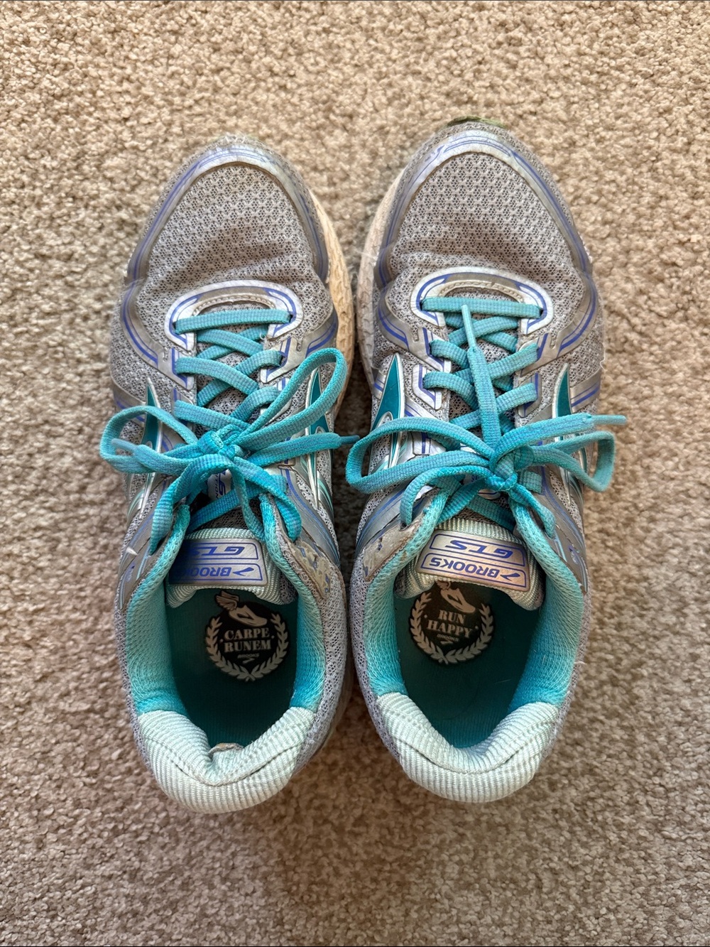 Brooks Women's Athletic Sneakers in Teal and Silver